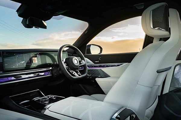 BMW 7 Series with a professional chauffeur offering an exclusive and luxurious transportation experience in London.