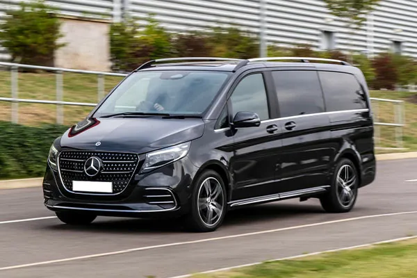Mercedes Benz V-Class for business executive chauffeur services in London, provided by Smart Chauffeur.
