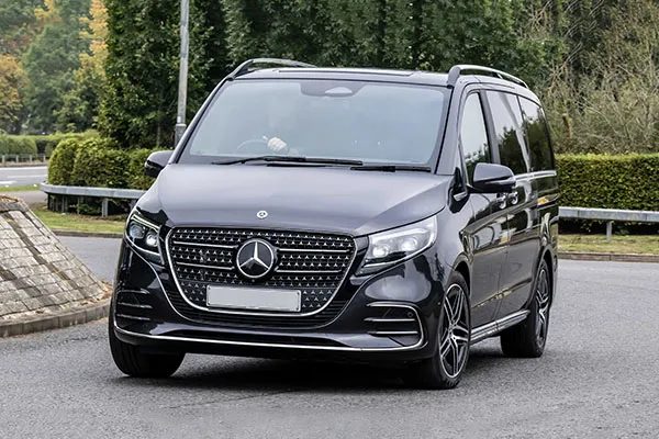 Mercedes Benz V-Class luxury minivan for premium chauffeur services in London by Smart Chauffeur.