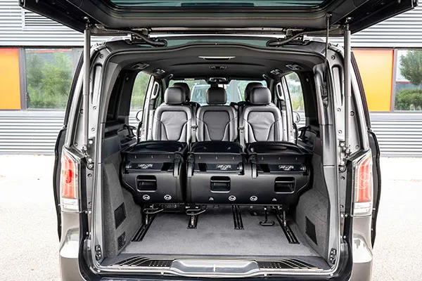 Mercedes Benz V-Class chauffeur minivan, ideal for upscale transport services in London from Smart Chauffeur.